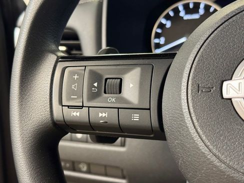Used 2023 Nissan Rogue SV AWD/4WD image 36