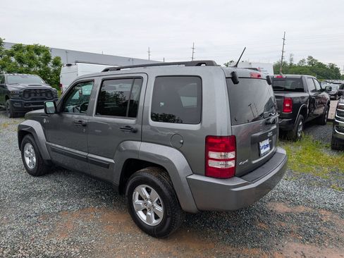 Used 2012 Jeep Liberty Sport w/ Popular Equipment Group AWD/4WD image 3