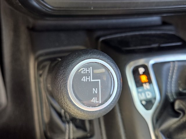 Used 2019 Jeep Wrangler Unlimited Sahara w/ Safety Group AWD/4WD image 24