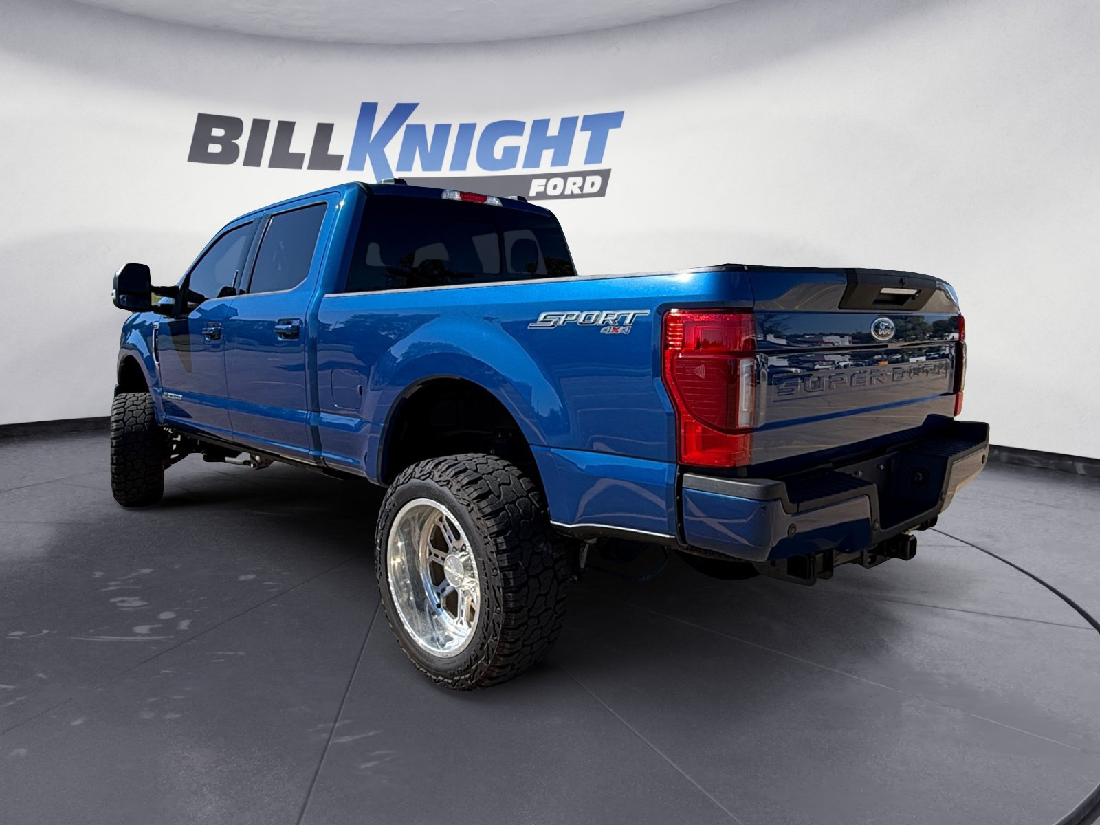 Used 2022 Ford F250 Lariat w/ Lariat Ultimate Package AWD/4WD image 3
