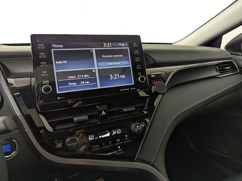 Used 2023 Toyota Camry SE w/ Cold Weather Package image 11