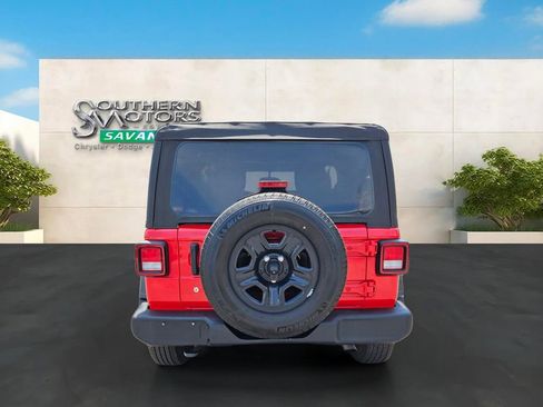 Used 2021 Jeep Wrangler Sport AWD/4WD image 3