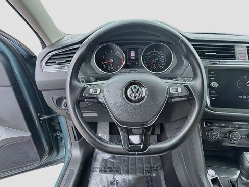 Used 2019 Volkswagen Tiguan SE w/ Panoramic Sunroof Package AWD/4WD image 37