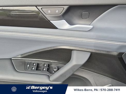 New 2026 Volkswagen Tiguan SEL R-Line AWD/4WD image 14