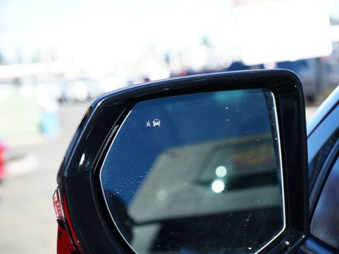 Used 2021 Chevrolet Tahoe High Country w/ Premium Package image 9