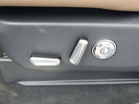 New 2025 Lincoln Navigator L Black Label image 13