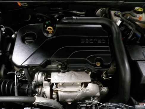 Used 2019 Chevrolet Malibu LS image 19