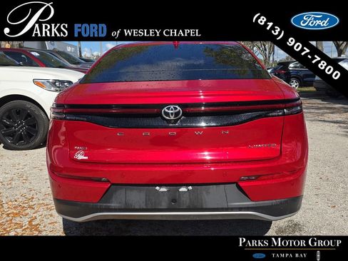 Used 2023 Toyota Crown image 5