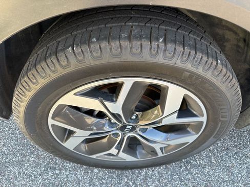 Used 2020 Kia Sportage EX w/ EX Technology Package image 5