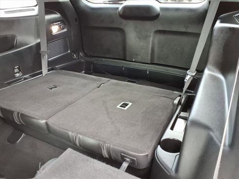Used 2021 Ford Explorer Limited w/ Hybrid Equipment Group 310A image 8
