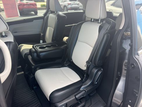 Used 2025 Honda Odyssey Elite image 10
