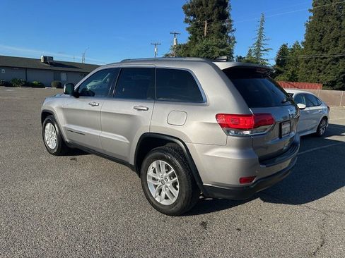 Used 2017 Jeep Grand Cherokee Laredo w/ Quick Order Package 2BE RWD image 6