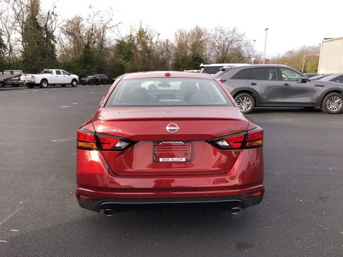 New 2025 Nissan Altima 2.5 SR w/ SR Premium Package image 19