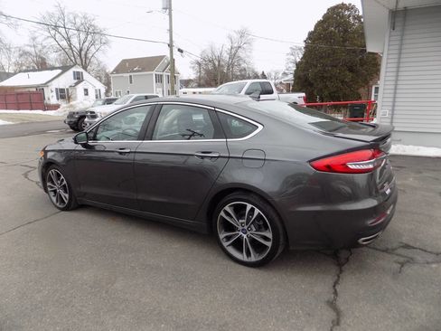 Used 2019 Ford Fusion Titanium image 6