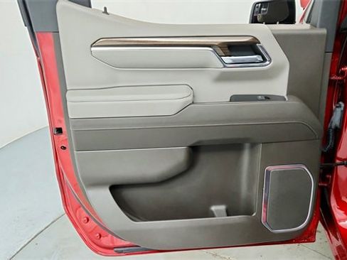 Used 2023 Chevrolet Silverado 1500 LT Trail Boss w/ Convenience Package II image 17