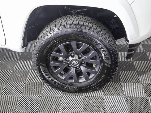 Used 2022 Toyota Tacoma SR5 image 12