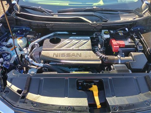 Used 2025 Nissan Rogue Platinum w/ Tech Package image 24