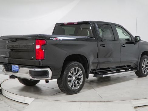 Used 2025 Chevrolet Silverado 1500 LT AWD/4WD image 12