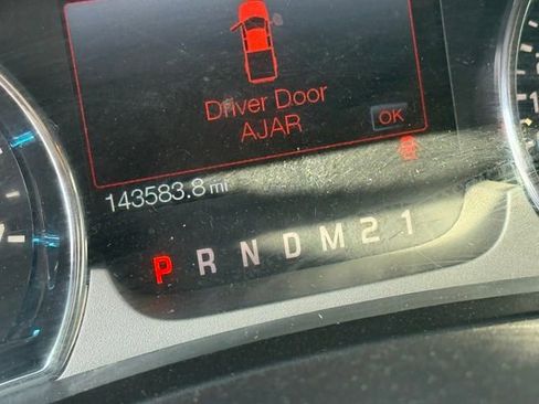 Used 2014 Ford F150 Platinum image 9