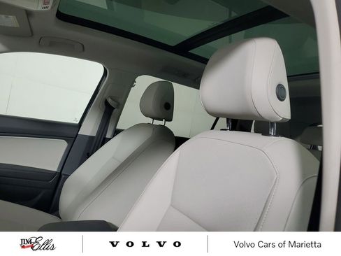 Used 2020 Volkswagen Tiguan SEL image 24