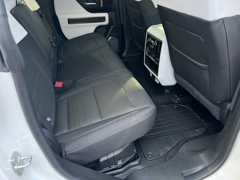 Used 2025 GMC Hummer EV 3X image 16