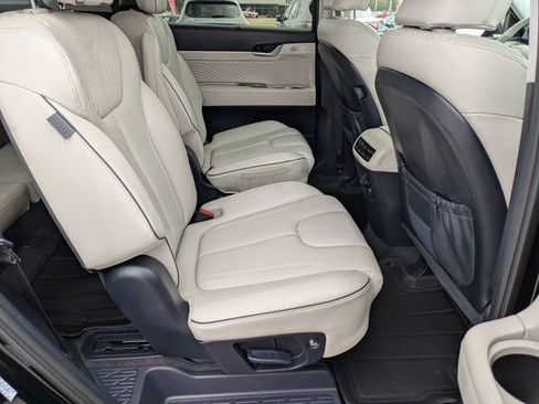 Used 2024 Hyundai Palisade Calligraphy image 32