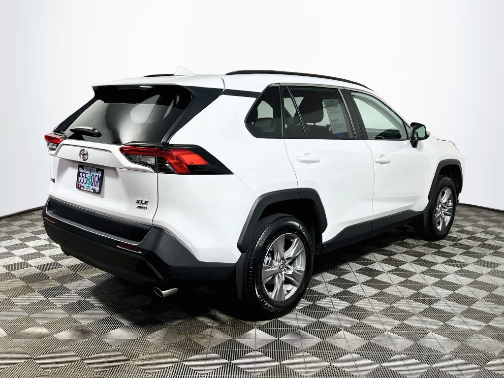 Used 2025 Toyota RAV4 XLE w/ Convenience Package AWD/4WD image 7