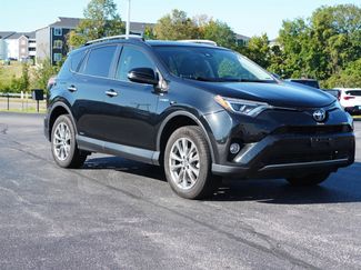 Used 2018 Toyota RAV4 Limited image 1