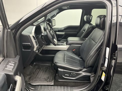 Used 2018 Ford F150 Lariat w/ Equipment Group 502A Luxury image 3