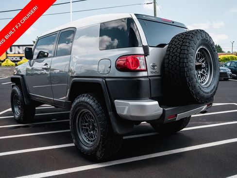 Used 2010 Toyota FJ Cruiser 4WD image 5