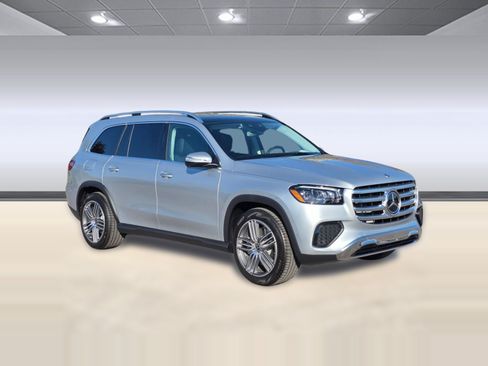 Certified 2026 Mercedes-Benz GLS 450 4MATIC image 6