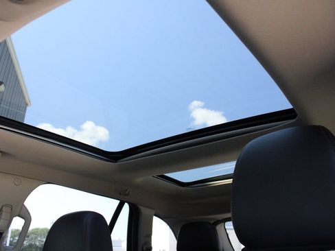Used 2013 Ford Edge Limited FWD image 4