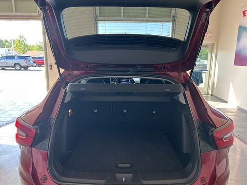 Used 2024 Chevrolet Trax LT w/ Driver Confidence Package FWD image 14