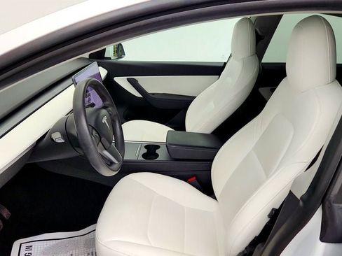 Used 2021 Tesla Model Y Long Range AWD/4WD image 25