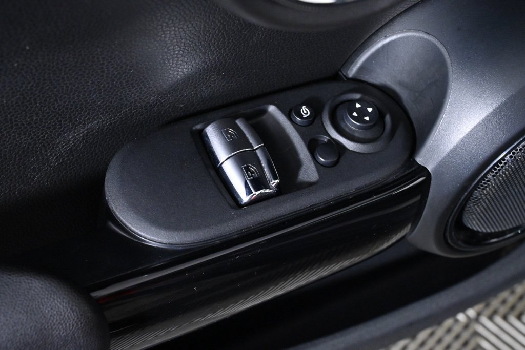 Used 2019 MINI Cooper S w/ Premium Package FWD image 23
