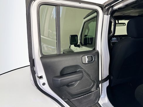 Used 2022 Jeep Wrangler Sport S image 25