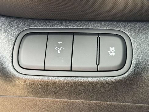 Certified 2023 Hyundai Venue Limited w/ Cargo Package FWD image 20