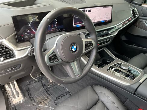 Used 2024 BMW X5 xDrive40i w/ M Sport Package AWD/4WD image 10