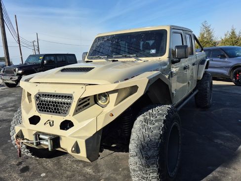 Used 2020 Jeep Gladiator Mojave image 3