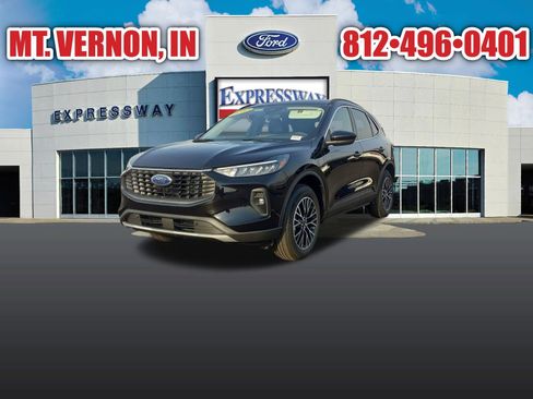 Used 2025 Ford Escape SE image 2