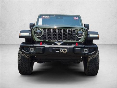 Used 2024 Jeep Wrangler Unlimited Rubicon w/ Capability Package AWD/4WD image 2