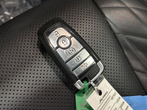 Used 2024 Ford Expedition Max Platinum AWD/4WD image 29