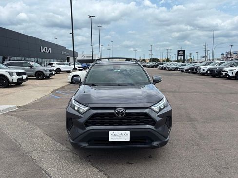 Used 2022 Toyota RAV4 XLE w/ Convenience Package AWD/4WD image 2