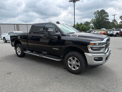 Used 2026 RAM 2500 Big Horn AWD/4WD image 9