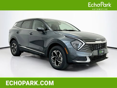 Used 2025 Kia Sportage LX AWD/4WD image 1