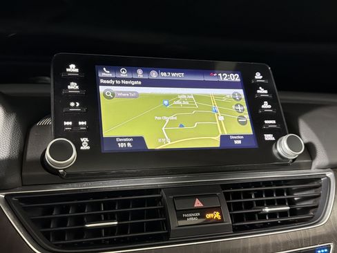 Used 2020 Honda Accord Touring image 24