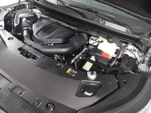 Used 2025 Buick Enclave Sport Touring FWD image 21