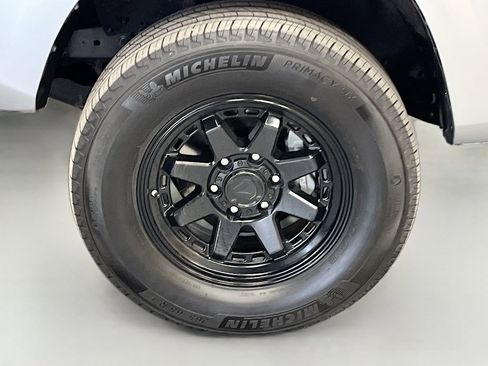 Used 2023 Toyota Tacoma SR AWD/4WD image 29