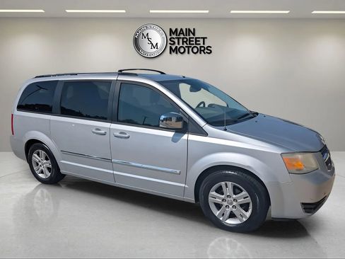 Used 2008 Dodge Grand Caravan SXT image 4