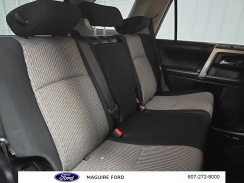 Used 2019 Toyota 4Runner SR5 AWD/4WD image 19